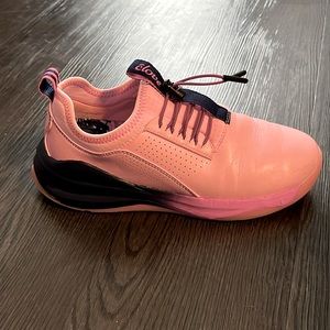 Clove Classic Women’s Sneakers